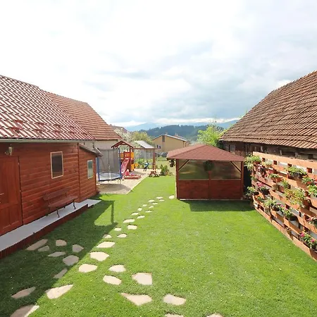 カントリーハウス Lienka Bešeňová