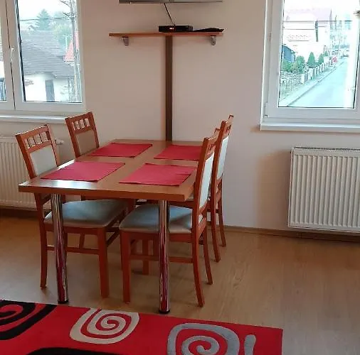 Lienka * Bešeňová