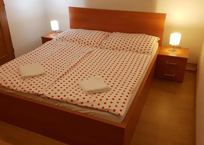 Lienka * Bešeňová
